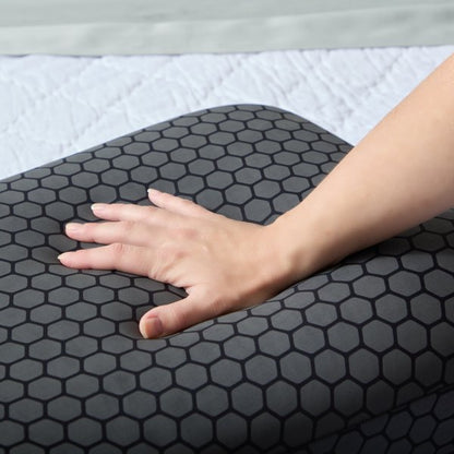HEXCURVE™ PILLOW