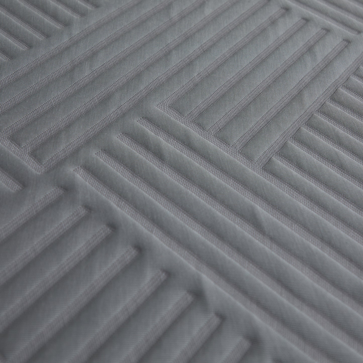 Polaris™ 12" AeroFlex™ Hybrid Mattress